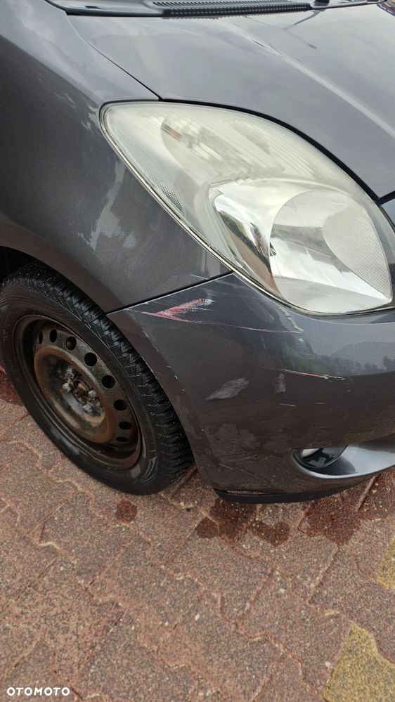 Toyota Yaris - 7