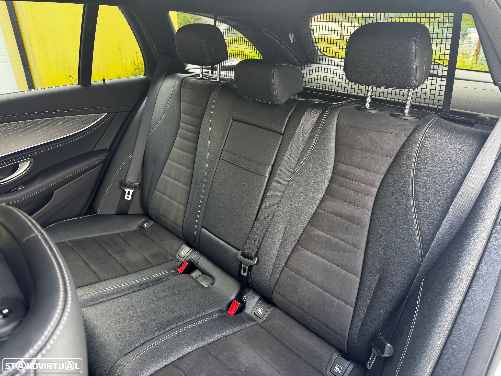 Mercedes-Benz E 300 de AMG Line - 12