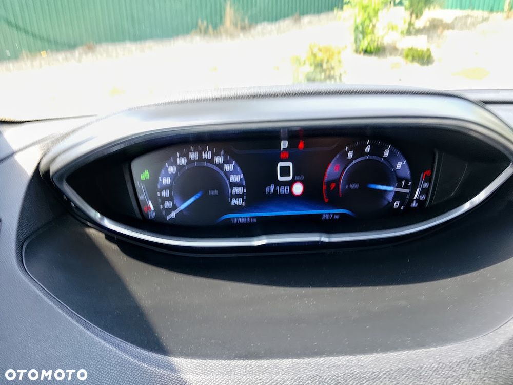 Peugeot 3008 - 18