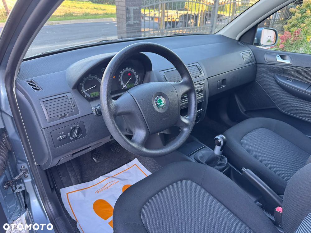 Skoda Fabia 2.0 Ambiente - 13