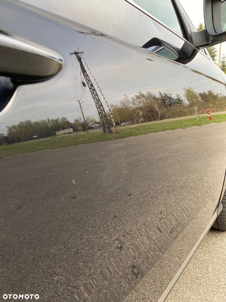 Volkswagen Passat 2.0 TDI DSG BlueMotion Technology Comfortline - 8