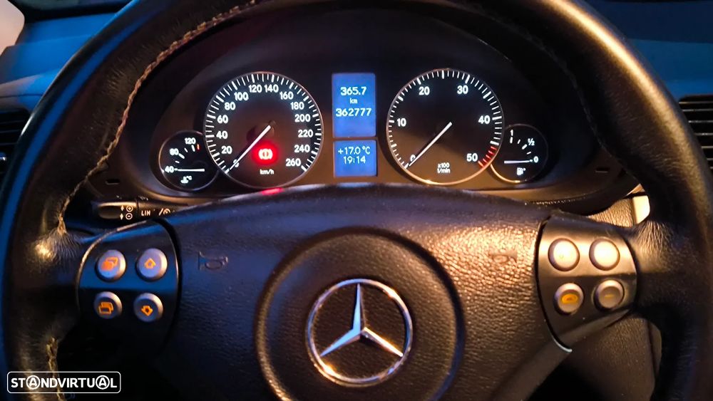 Mercedes-Benz C 220 CDI Avantgarde DPF Sport Edition - 10