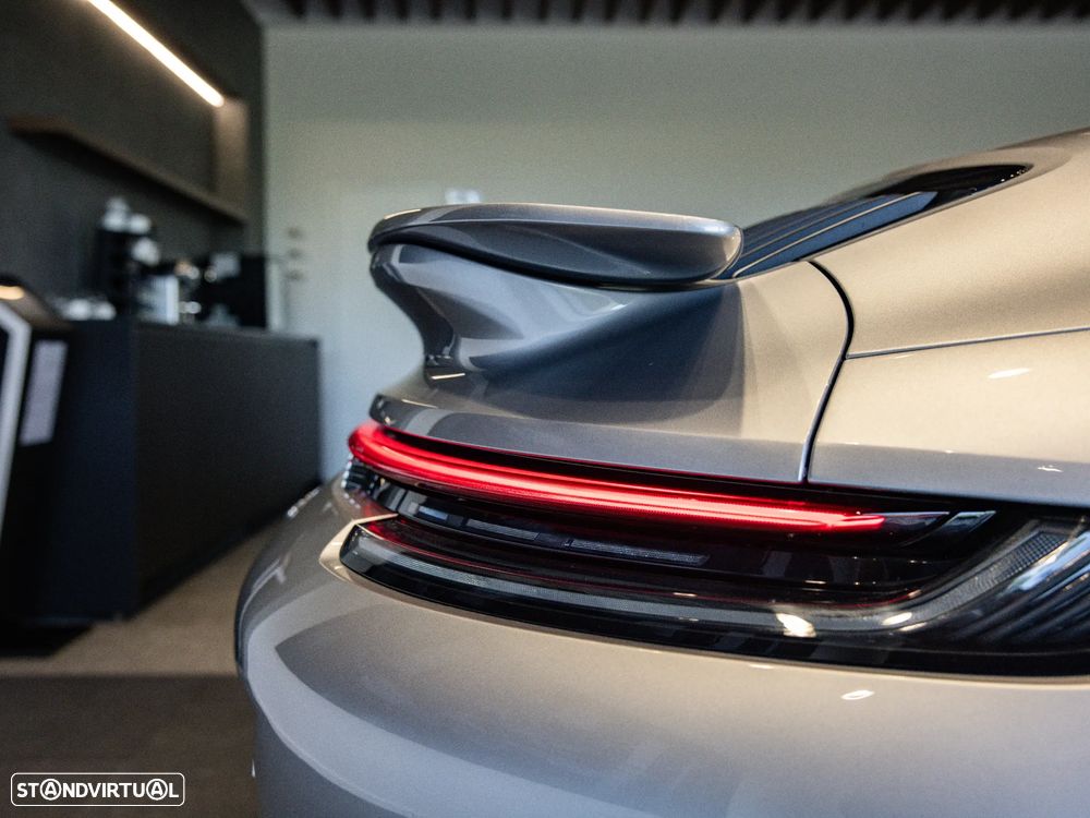 Porsche 911 (992) Turbo PDK - 43