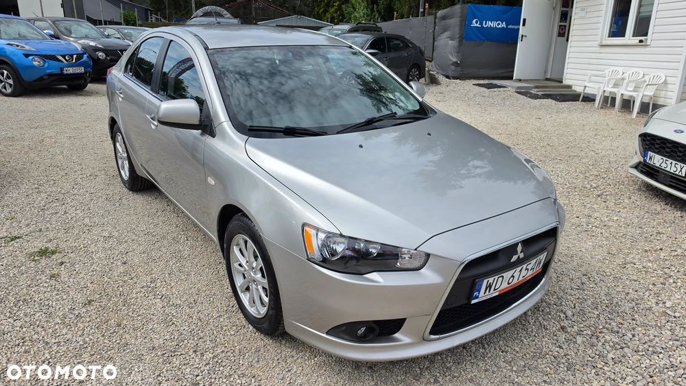 Mitsubishi Lancer 1.6 Invite - 2