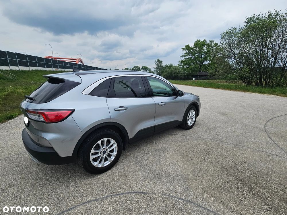 Ford Kuga - 2