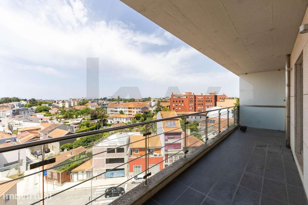 Exclusivo Apartamento T3 com Vista Rio e Excelente Exposição Solar – P - Grande imagem: 2/32