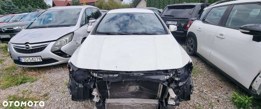 Mercedes-Benz CLA - 13