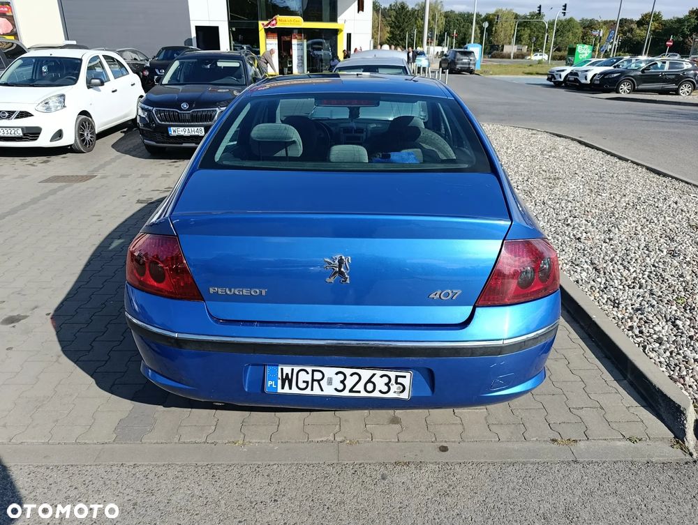 Peugeot 407 - 4