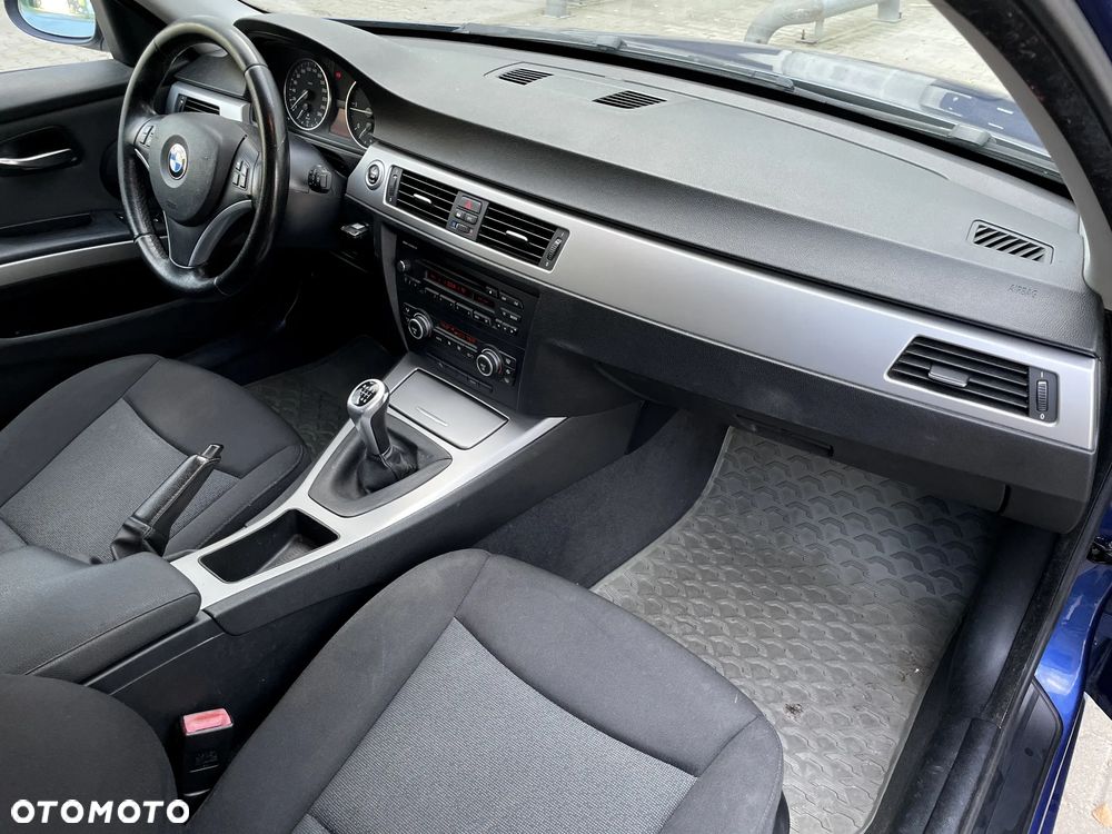 BMW Seria 3 320d DPF - 22