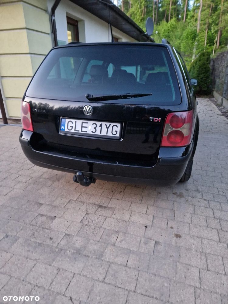 Volkswagen Passat 1.9 TDI Highline - 6