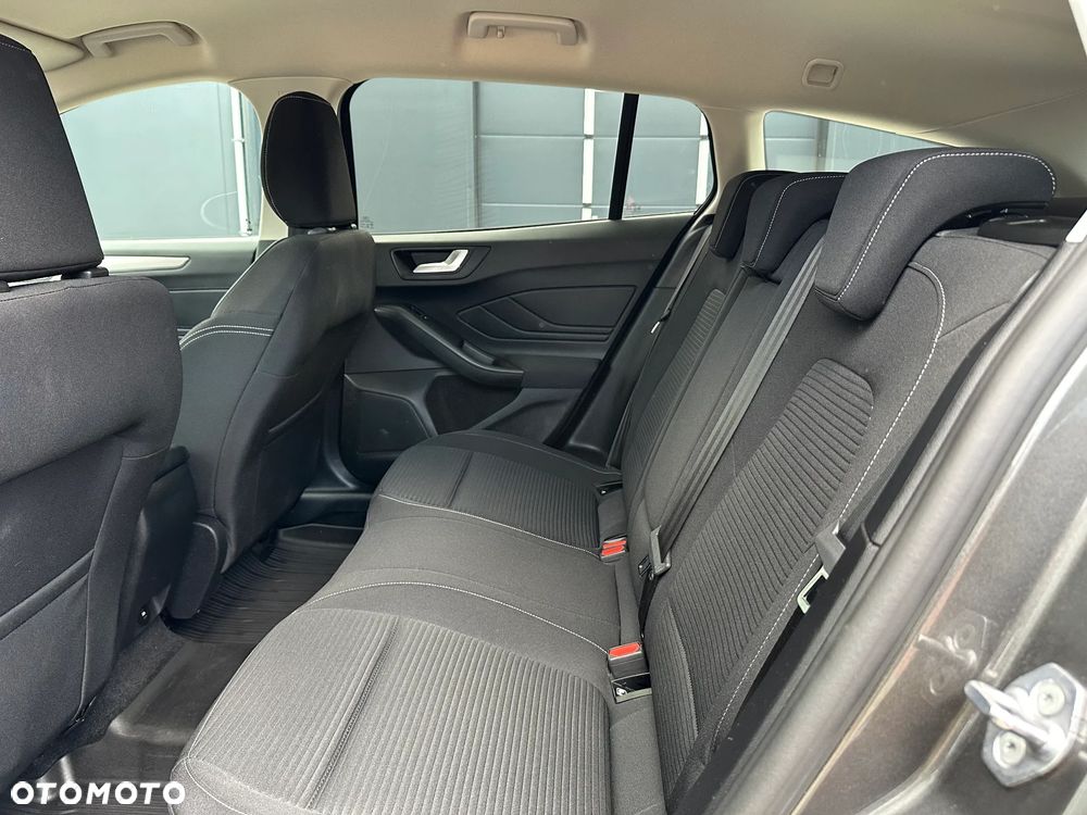 Ford Focus 1.0 EcoBoost Titanium X - 34