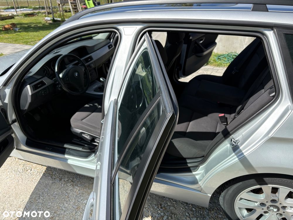 BMW Seria 3 320d - 8