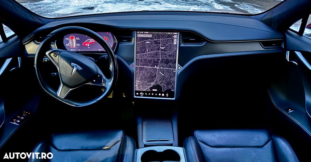 Tesla Model S - 15