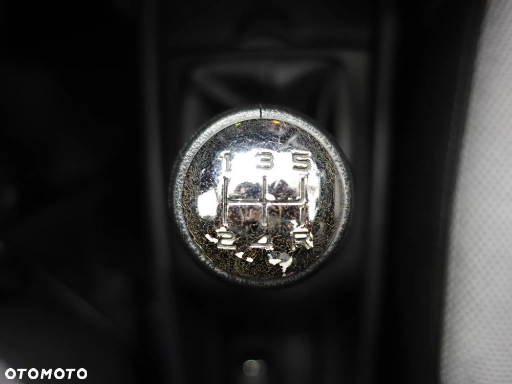 Peugeot 207 95 VTi Urban Move - 36