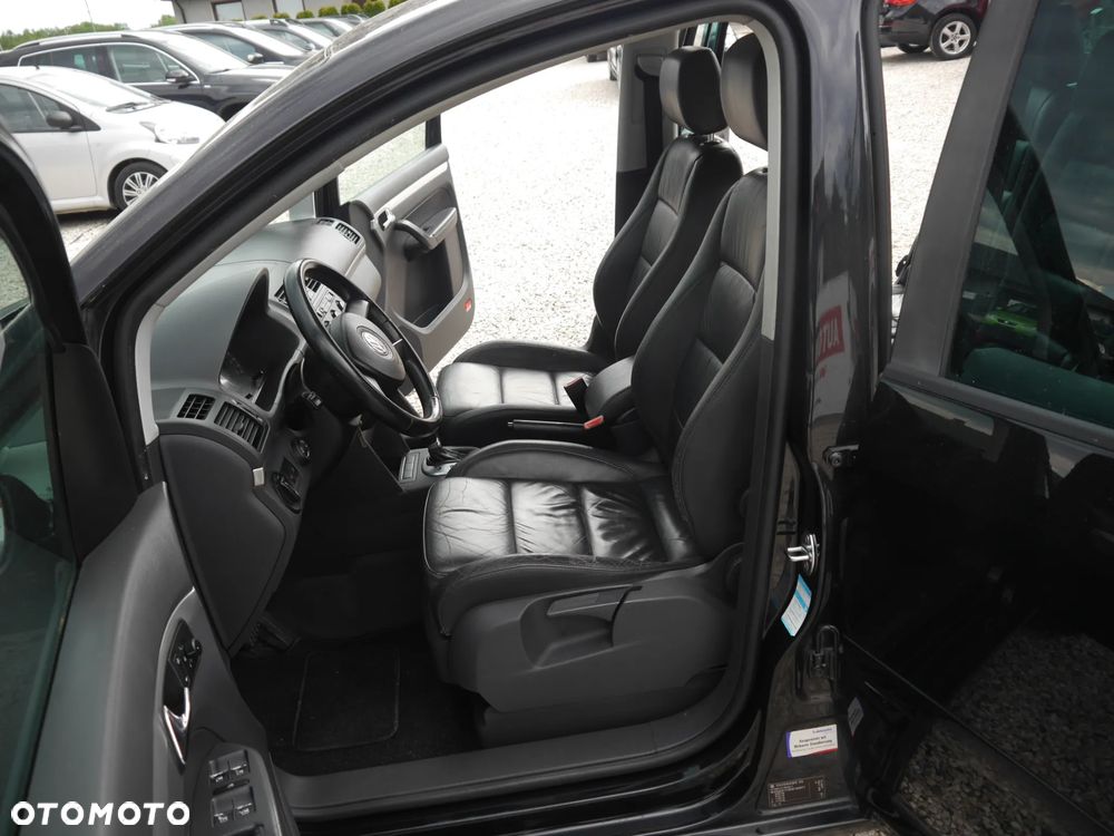 Volkswagen Touran 2.0 TDI DSG Highline - 6