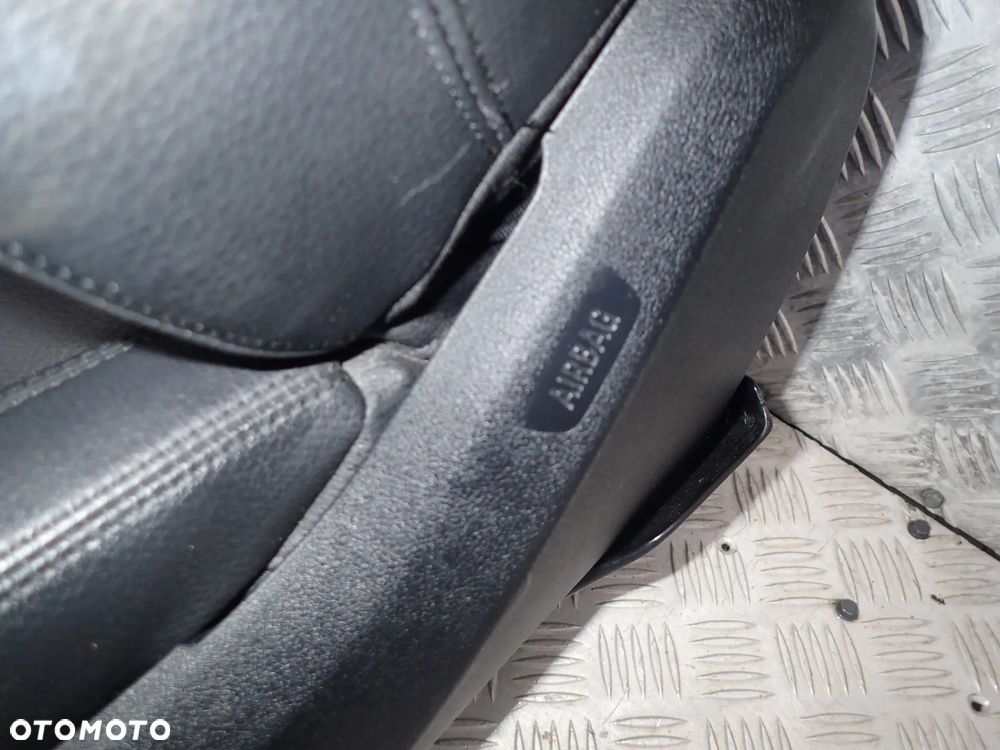 FOTELE SKÓRA BOCZKI BMW 5GT M-PAKIET  F07 - 13