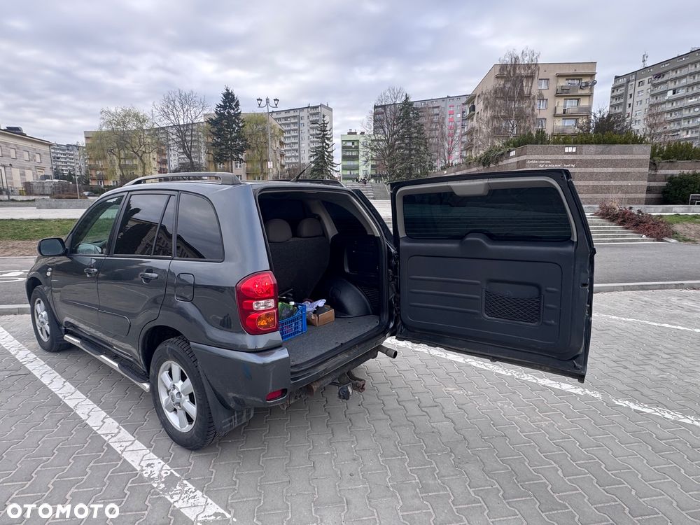 Toyota RAV4 2.0 D-4D 4x4 - 6