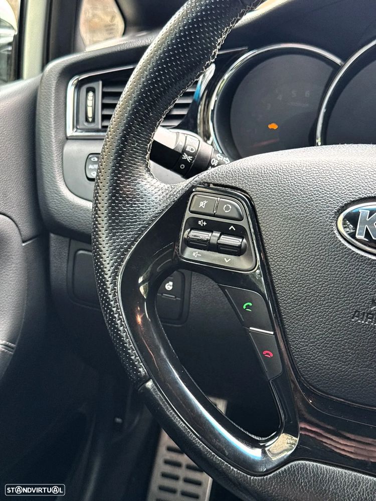 Kia Ceed 1.6 CRDi 136 ISG GT Line - 10