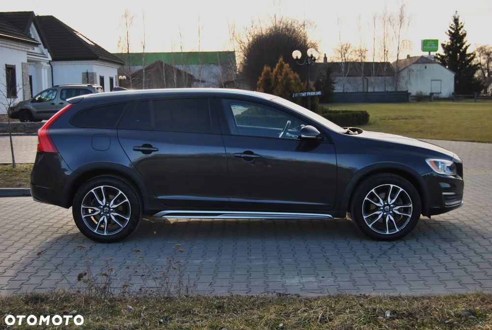 Volvo V60 Cross Country T5 AWD Summum - 19