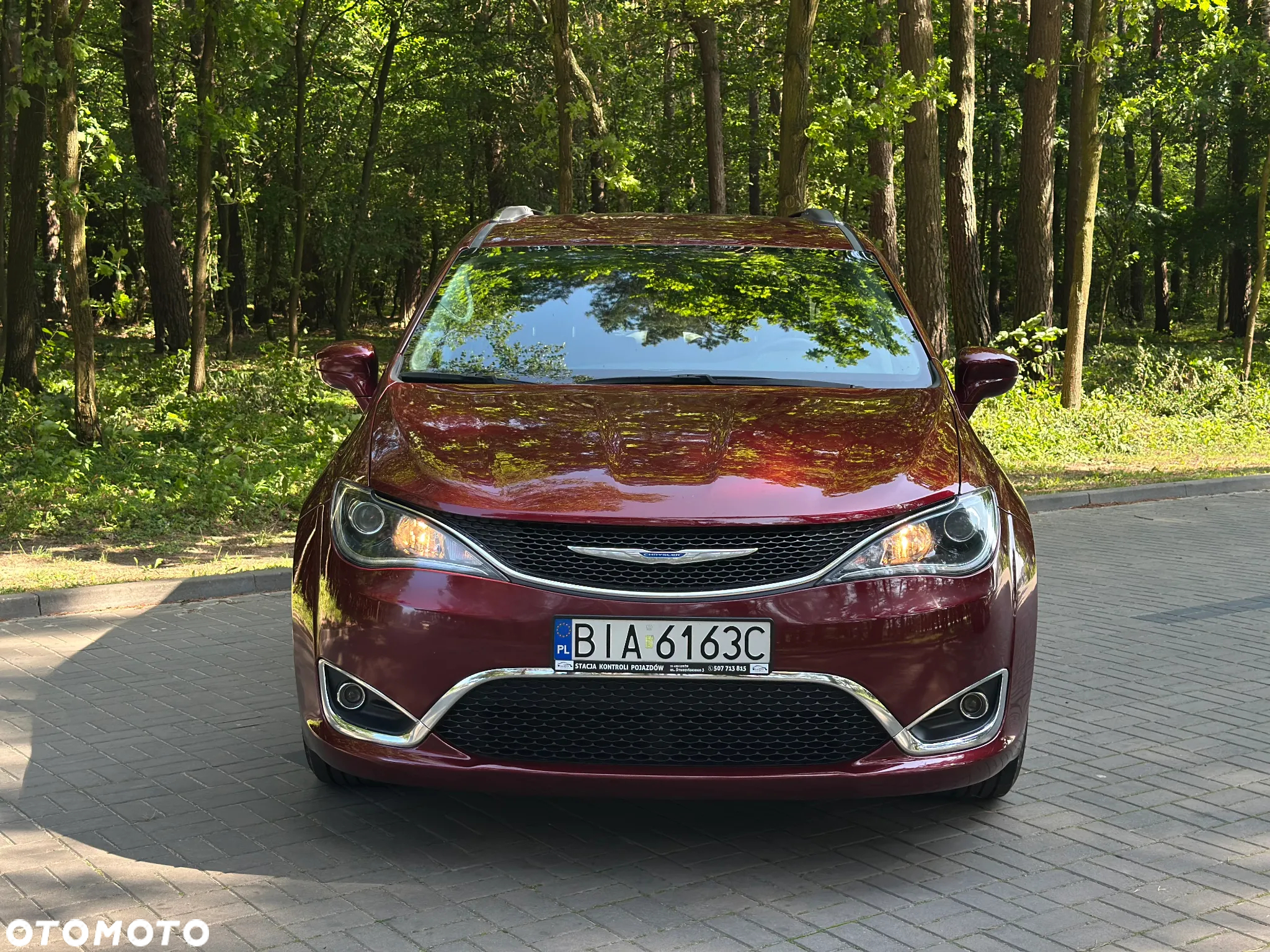 Chrysler Pacifica - 2