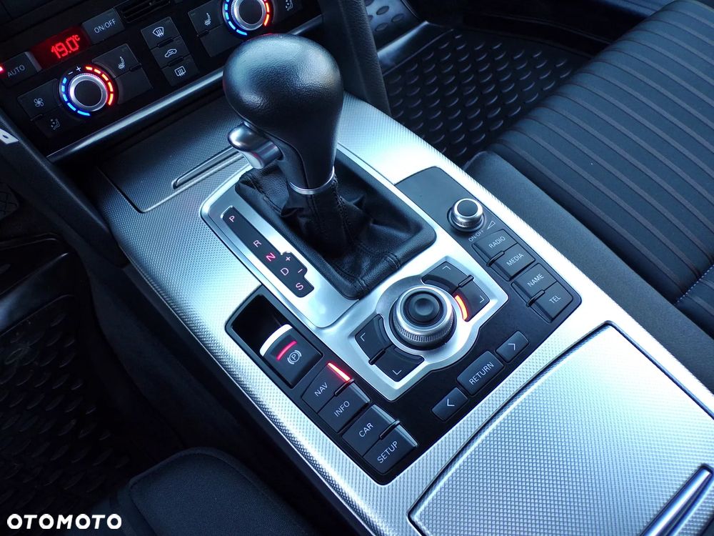 Audi A6 Avant 3.0 TFSI quattro tiptronic - 25