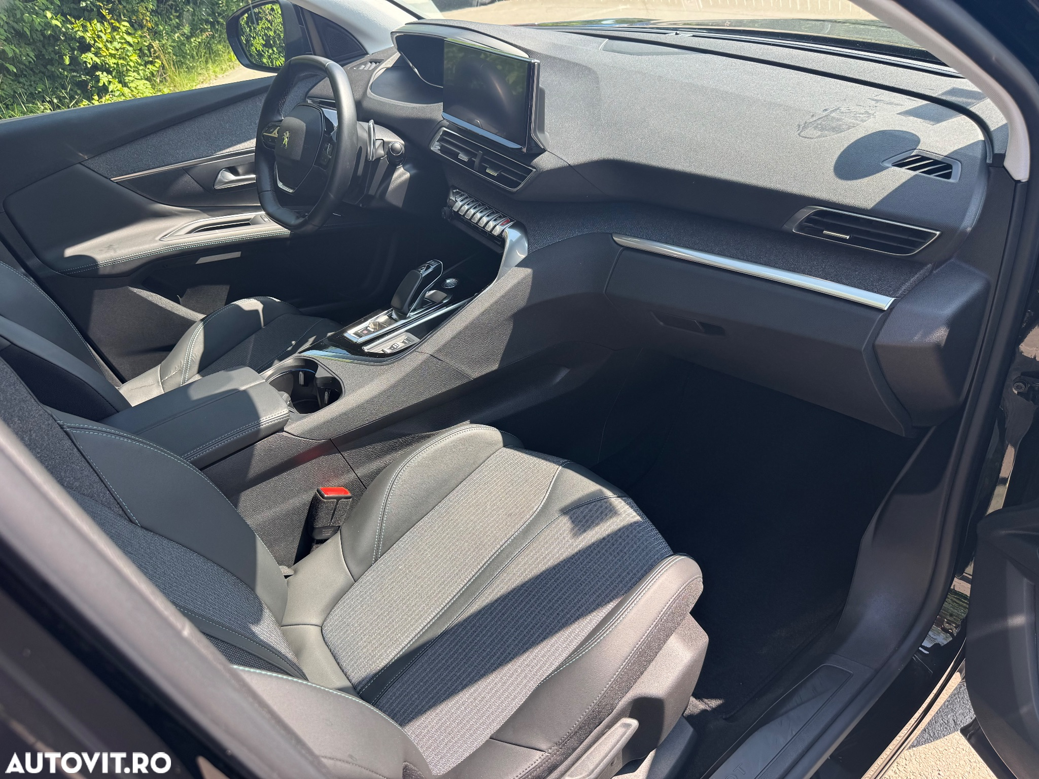 Peugeot 3008 PHEV EAT8 Allure - 14
