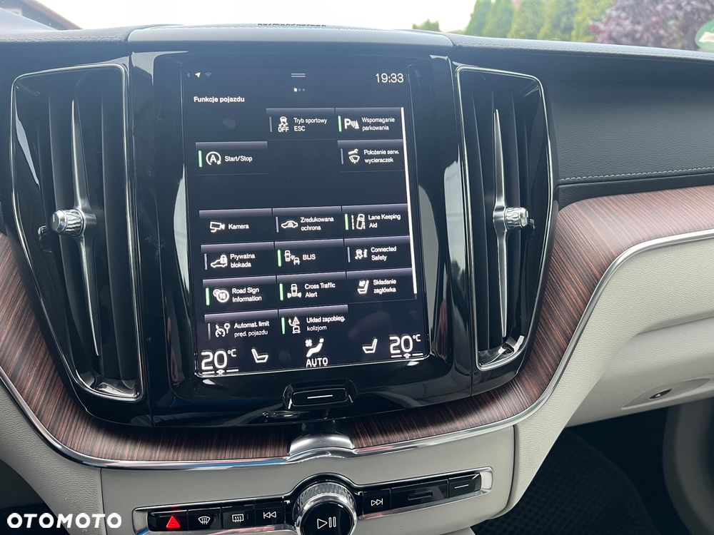 Volvo XC 60 B4 D AWD Inscription - 31