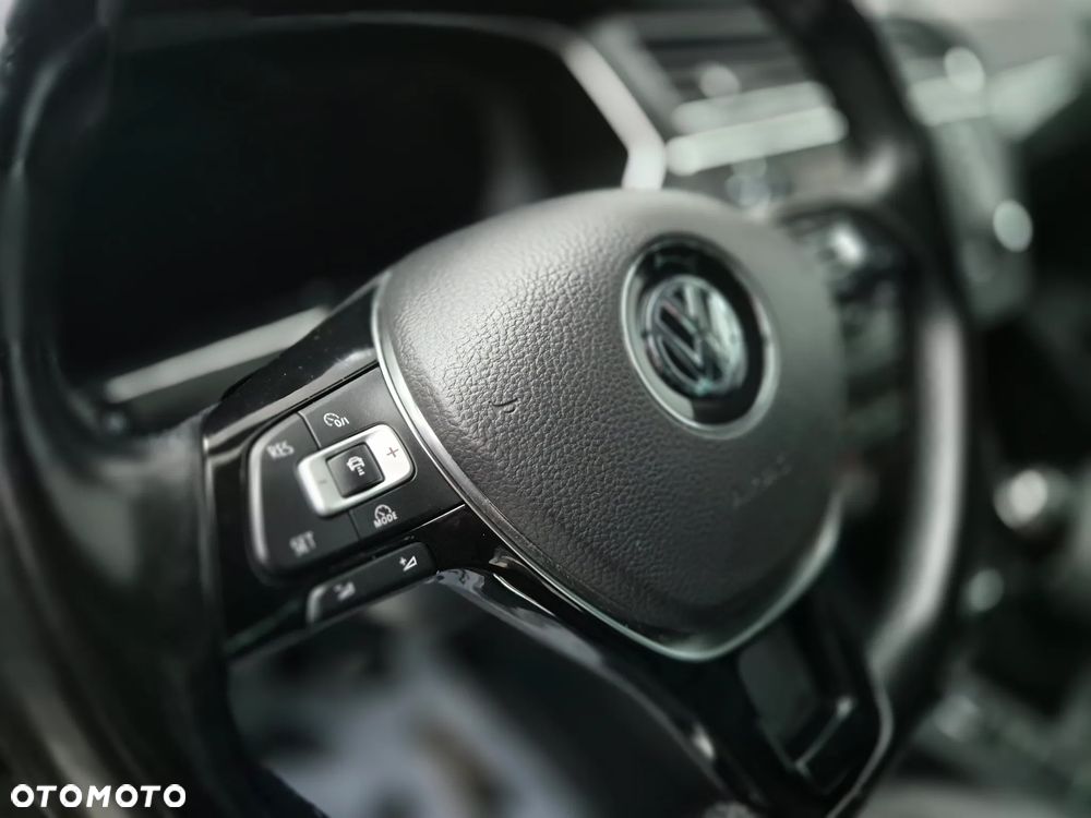 Volkswagen Tiguan 2.0 TDI SCR BlueMotion Technology Sport & Style - 18