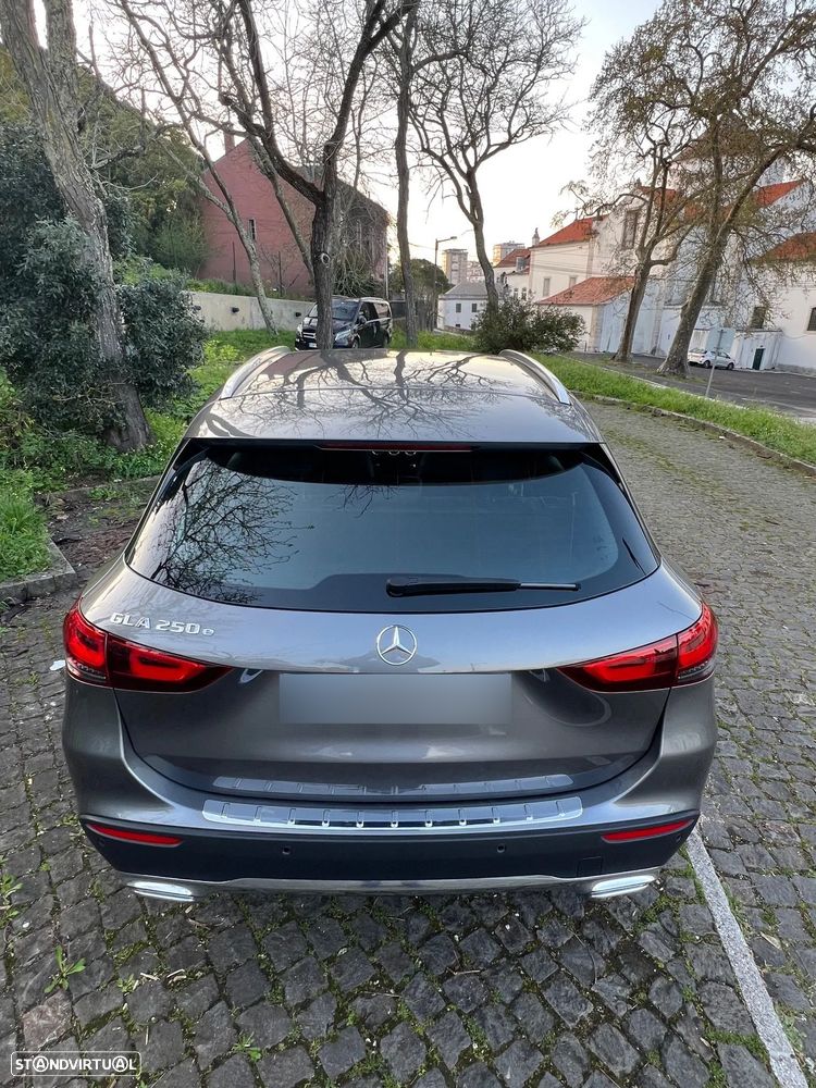 Mercedes-Benz GLA 250 e 8G-DCT Progressive - 11