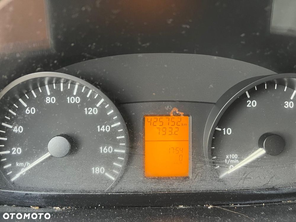 Mercedes-Benz SPRINTER - 20