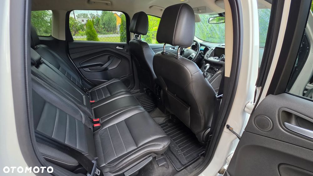 Ford Escape 2.0 EcoBoost AWD Titanium - 25