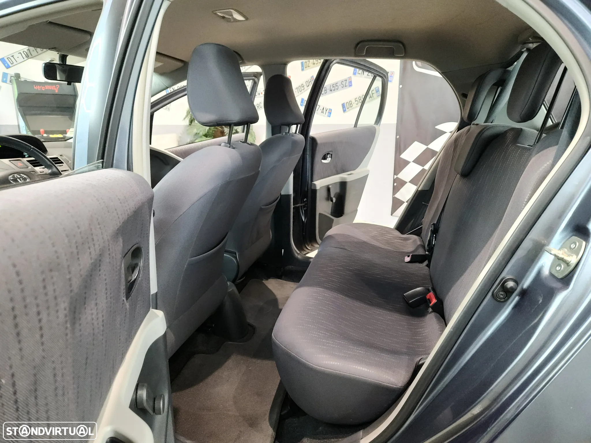 Toyota Yaris 1.33 VVT-i Comfort+AC - 31
