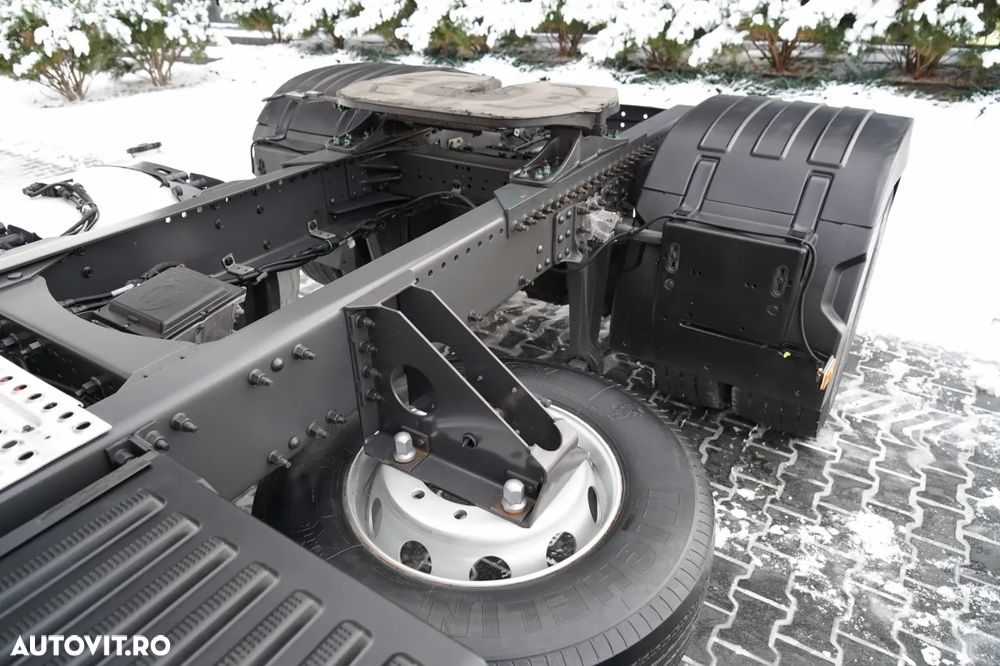 Volvo FH 460 / EURO 5 EEV / I-SHIFT - 12