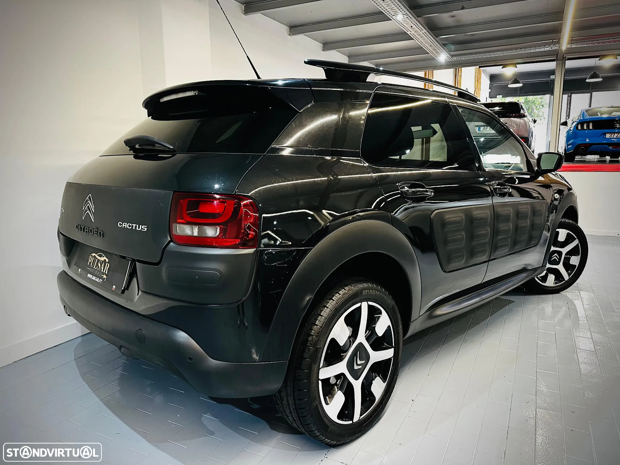 Citroën C4 Cactus 1.2 PureTech Shine EAT6 - 4