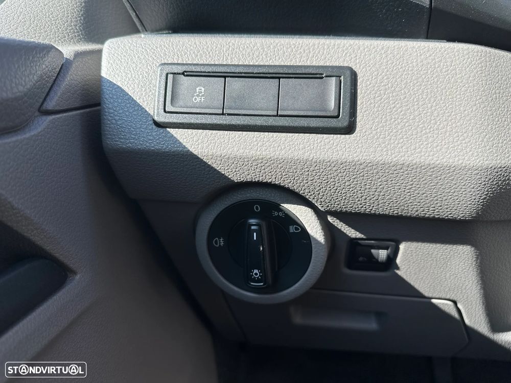 VW Transporter 2.0 TDi Business - 23