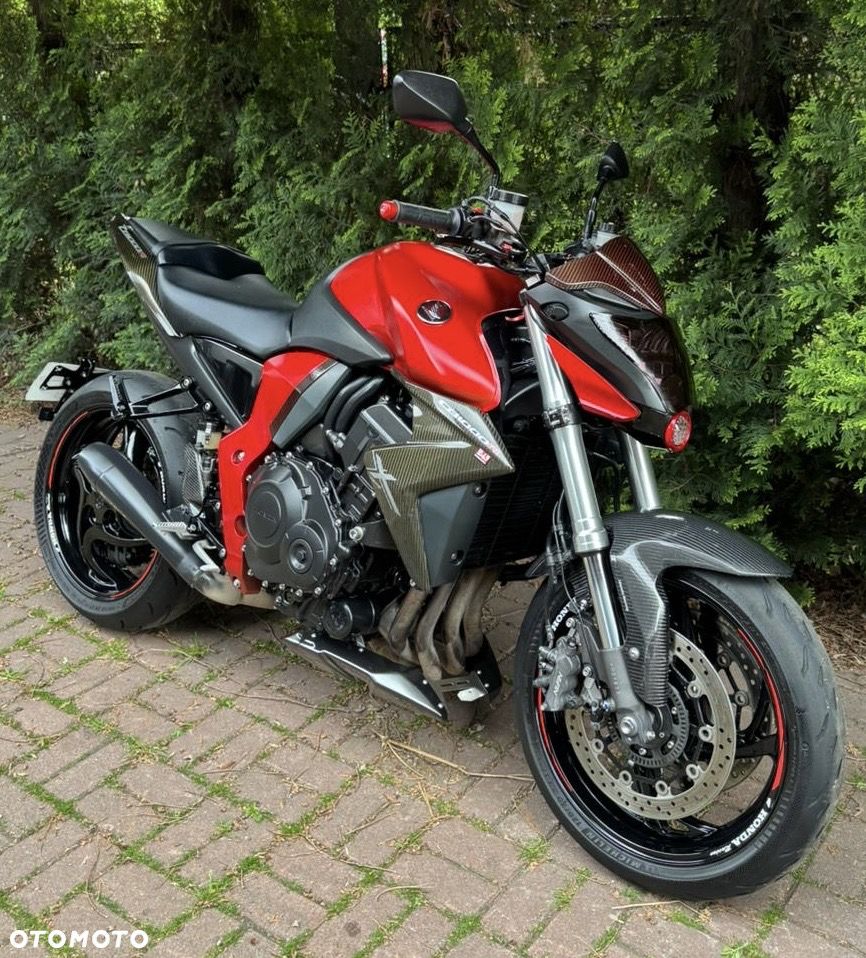 Honda CB - 1