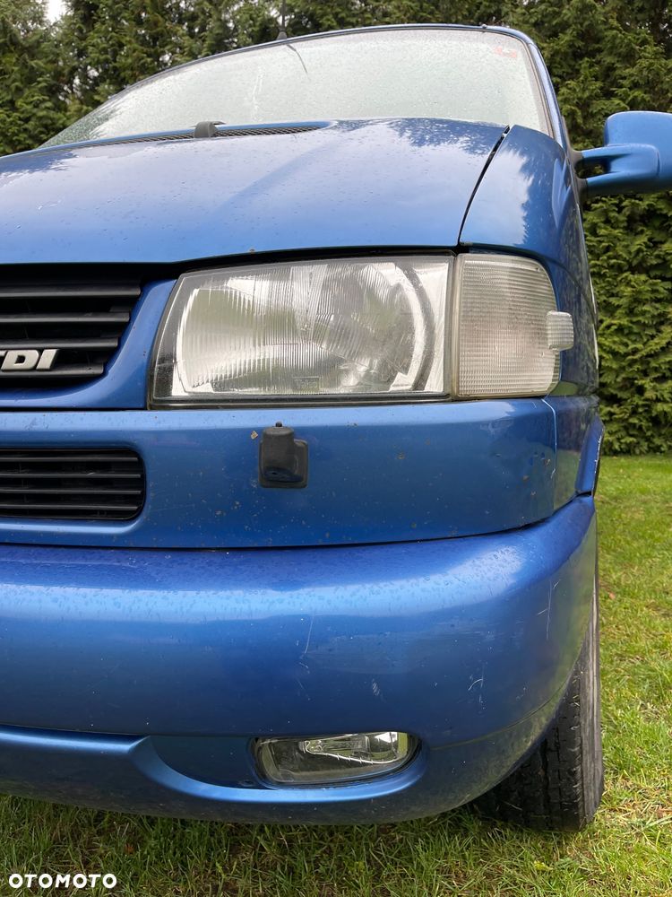 Volkswagen Caravelle - 16