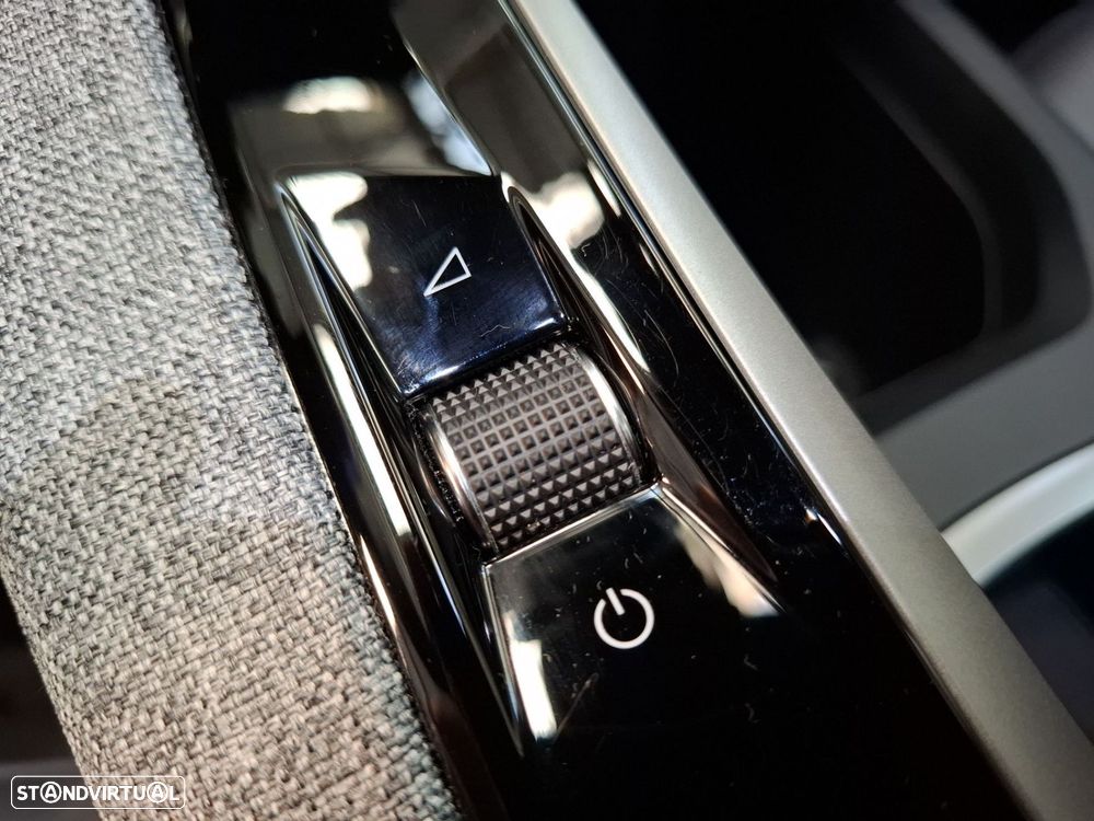 Peugeot 5008 1.2 Hybrid Allure e-DCS6 - 23