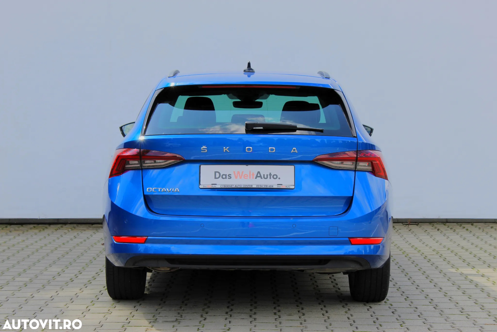 Skoda Octavia Combi 2.0 TDI DSG Style - 4