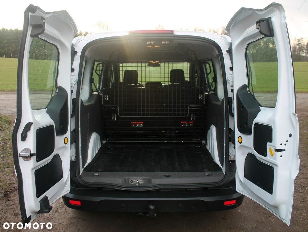 Ford Transit Connect - 22