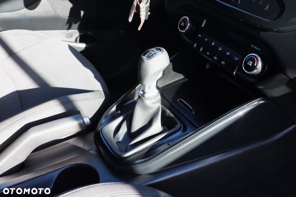 Kia Carens 1.6 GDI L EU6 - 7