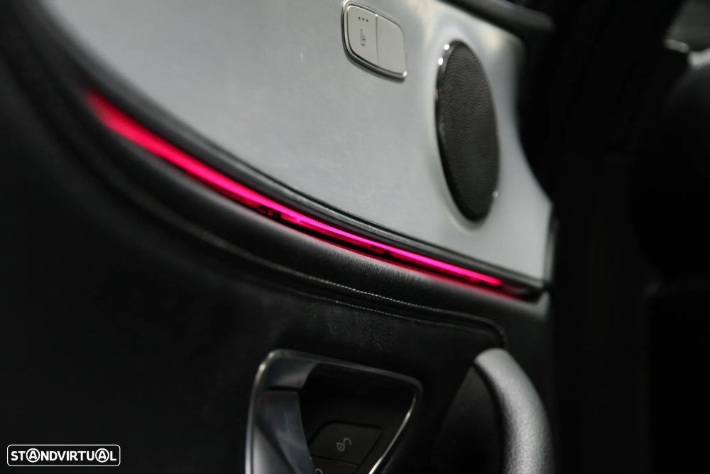 Mercedes-Benz E 300 de AMG Line - 15