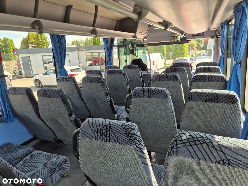 Iveco CROSSWAY/ SPROWADZONY/ 186 000 KM / MANUAL/ 64 MIEJSCA + STOJĄCE - 37
