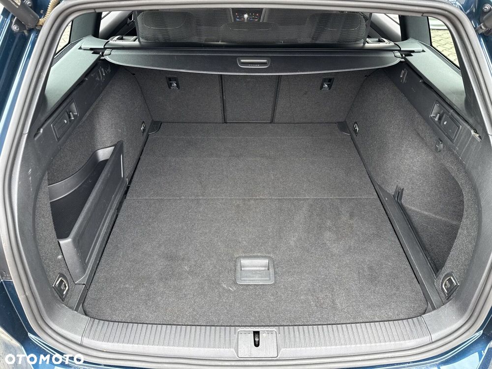 Volkswagen Passat Variant 2.0 TDI EVO Business DSG - 33