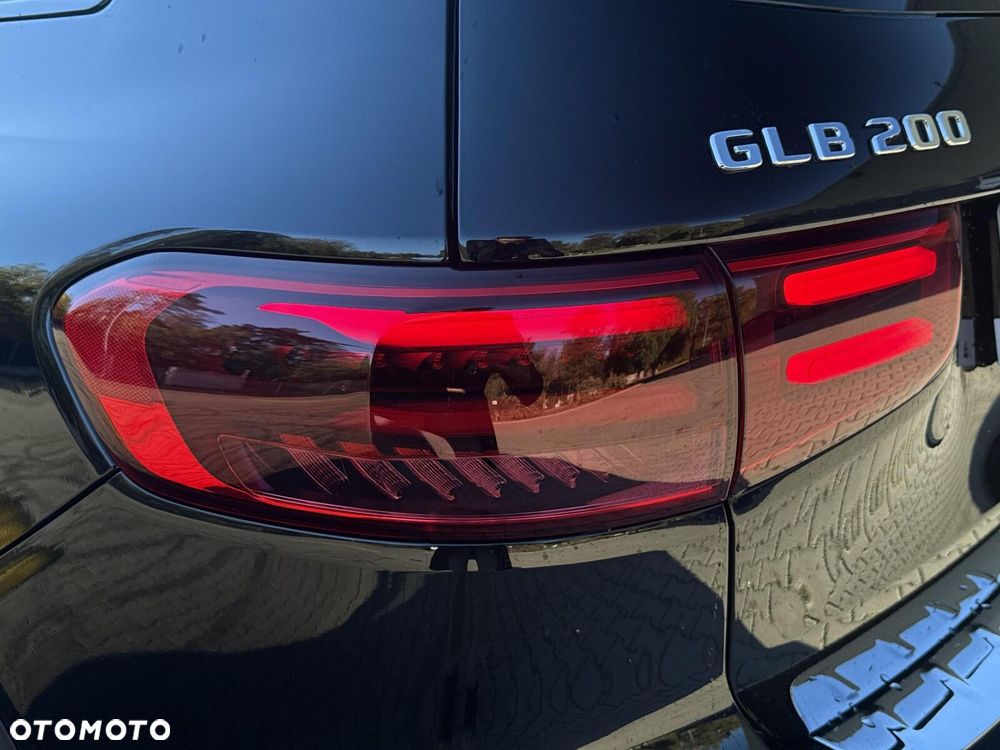 Mercedes-Benz GLB - 12