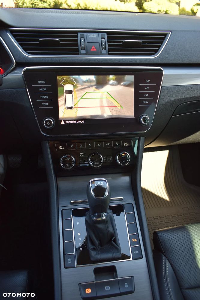Skoda Superb 2.0 TDI SCR Style DSG - 11