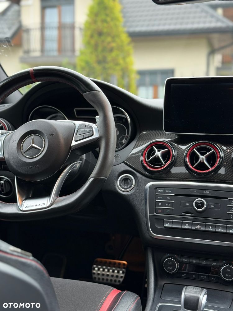 Mercedes-Benz CLA 45 AMG 4-Matic - 6