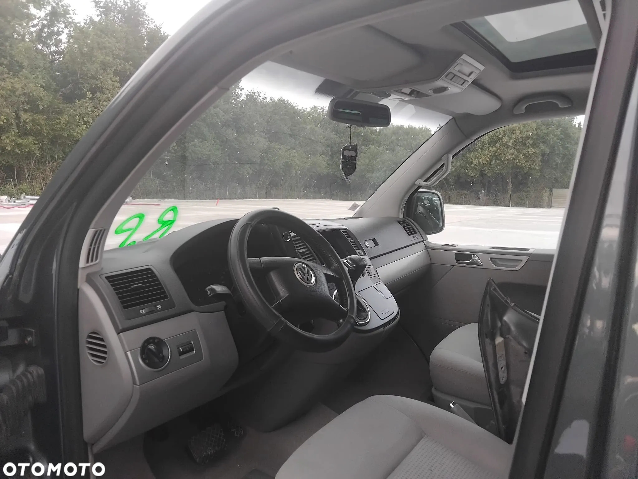 Volkswagen Multivan - 6