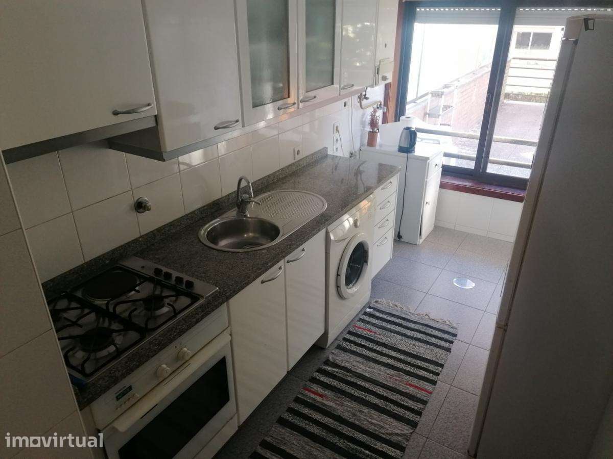Quarto - localizado em Vila nova de gaia - Grande imagem: 4/25