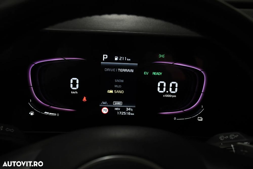 Kia Sportage 1.6 T-GDI PHEV 6AT 4x4 Style - 23